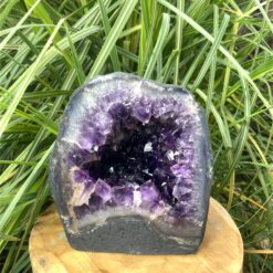 Alternative view of Géode d'améthyste 7,38 kg