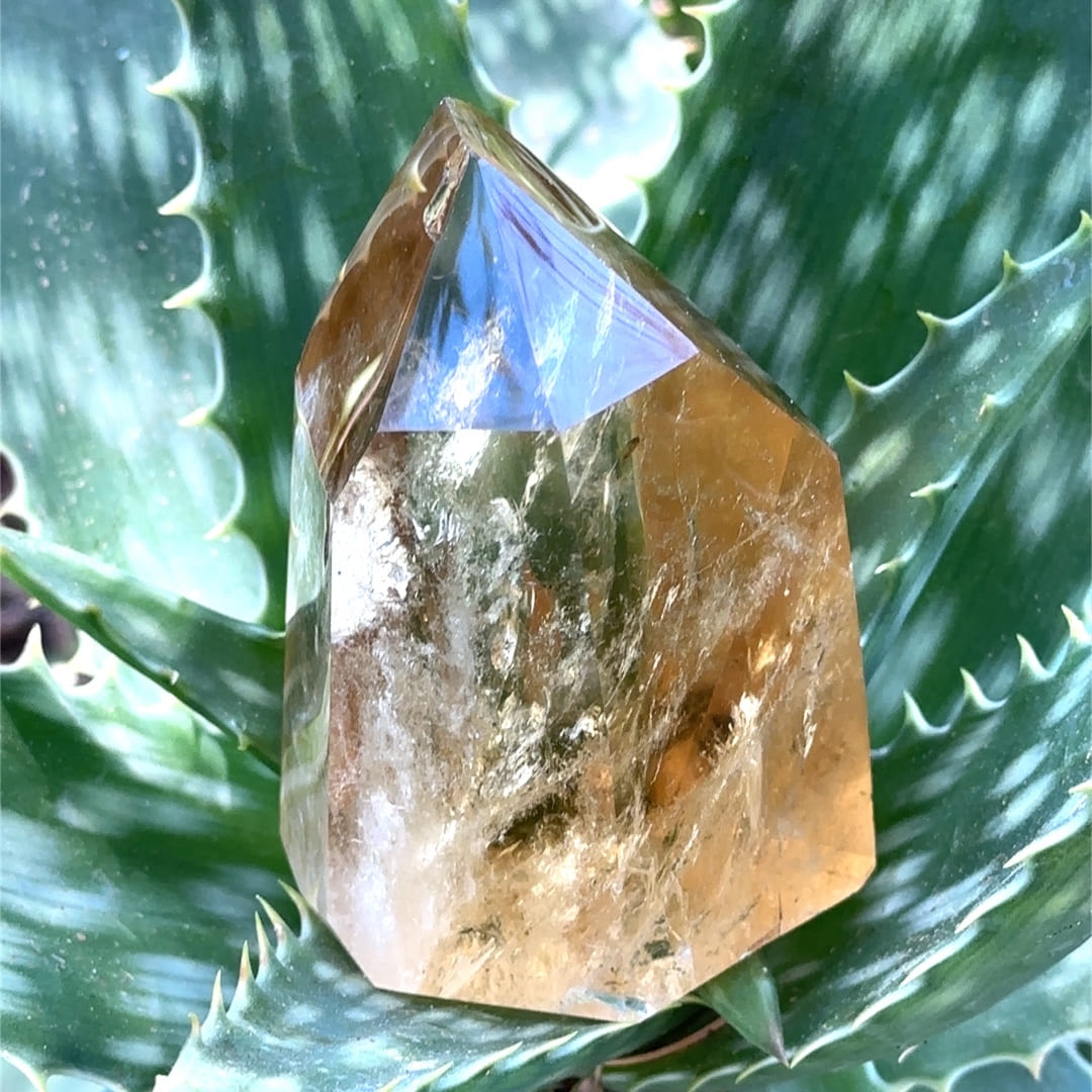 Polished citrine point - Image 2
