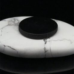 Alternative view of Pastille adhésive en shungite pour téléphone