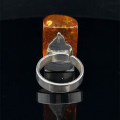 Alternative view of Bague en ambre rectangulaire réglable