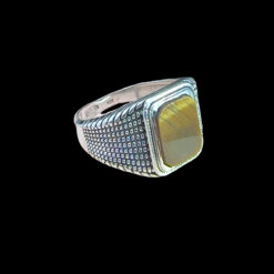 Alternative view of Chevalière homme en oeil de tigre