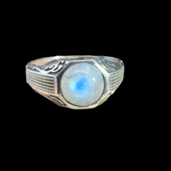 Chevalière homme en pierre de lune forme ronde