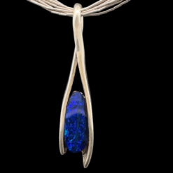Pendentif en opale bleu nuit et argent 925