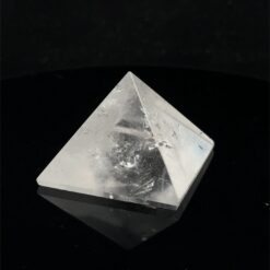 Crystal pyramids from 3 to 4.5 cm