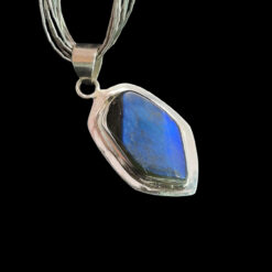 Pendentif forme libre en labradorite et argent 925