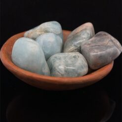 Alternative view of Aquamarine tumbled stone 3 to 4 cm