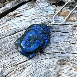 Alternative view of Pendentif tête de Siddhârtha en labradorite
