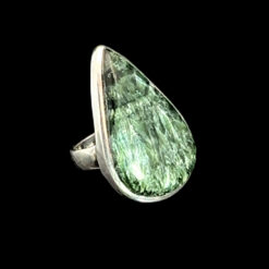 Alternative view of Bague goutte en argent 925 et séraphinite Taille 59