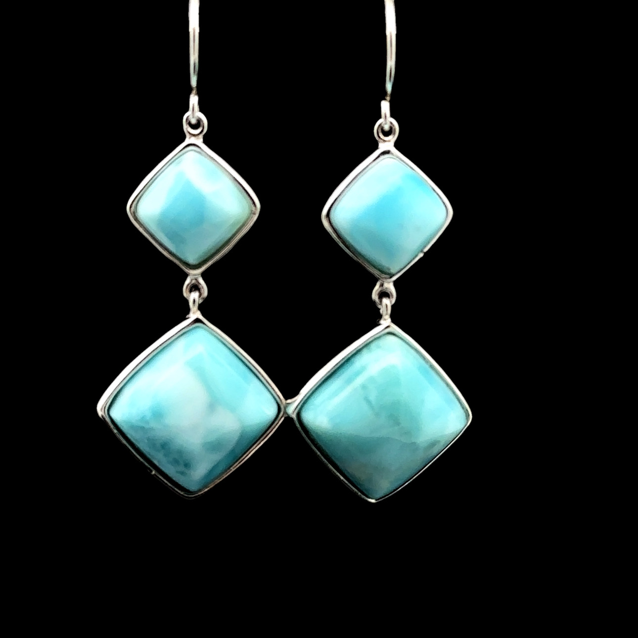 Diamond-shaped larimar and rhodium-plated 925 silver earrings