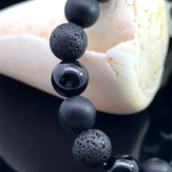 Alternative view of Bracelet onyx poli, dépoli et pierre de lave 10 mm