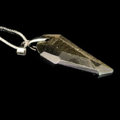 Alternative view of Pendentif homme forme libre en obsidienne dorée
