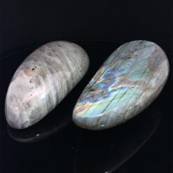 Alternative view of Pierre de massage en labradorite 7,5-8cm