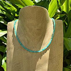 Alternative view of Collier en amazonite perles rondes facettées