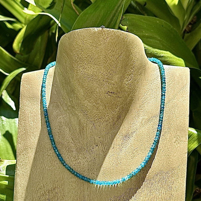 Apatite necklace - faceted rondelles - Image 6
