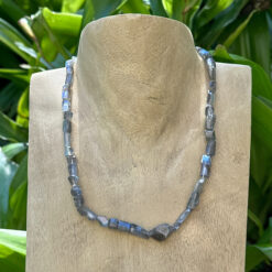 Collier en labradorite - perles forme libre