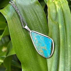 Pendentif forme libre en turquoise et argent 925