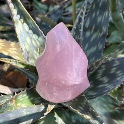 Quartz rose poli forme flamme