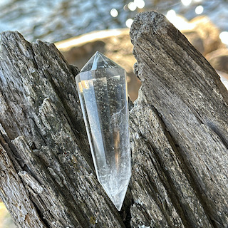 Vogel double-terminated 12-facet clear quartz point 8.5–9.5 cm
