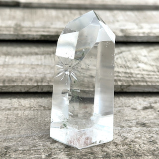 Engraved rock crystal point - sun and moon motif - Image 3