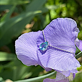 Fine silver necklace with faceted blue topaz - Image 6