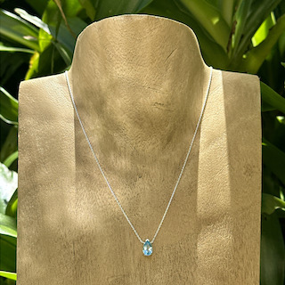 Fine silver necklace with faceted blue topaz - Image 2