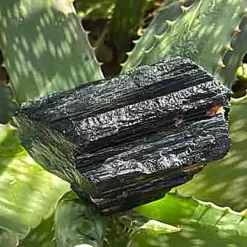 Alternative view of Tourmaline noire brute 595G