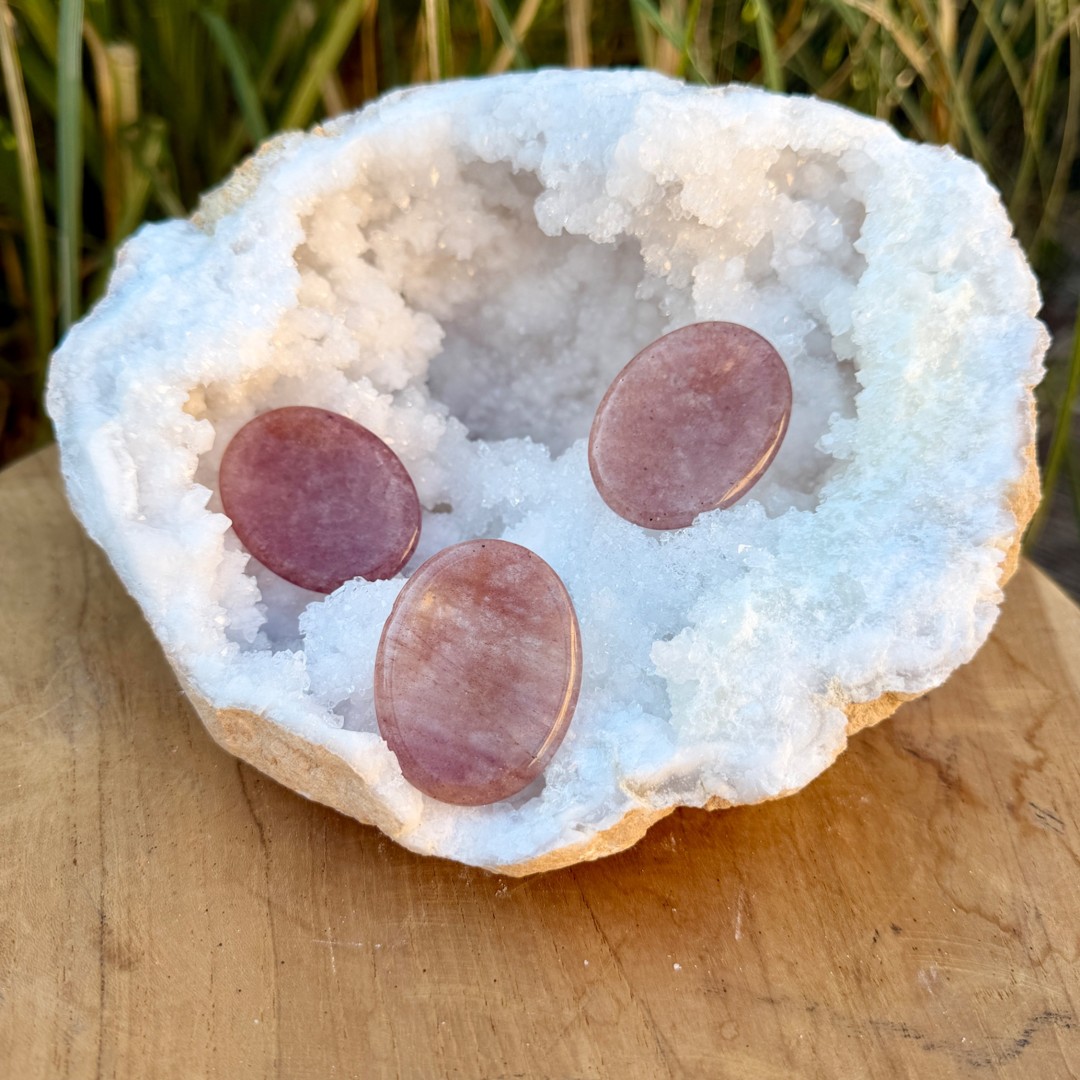 Galet anti-stress quartz fraise – Image 2