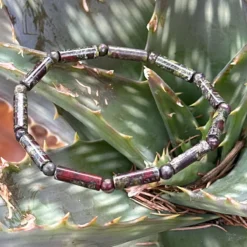 Alternative view of Bracelet Tube en jaspe sang de dragon AA